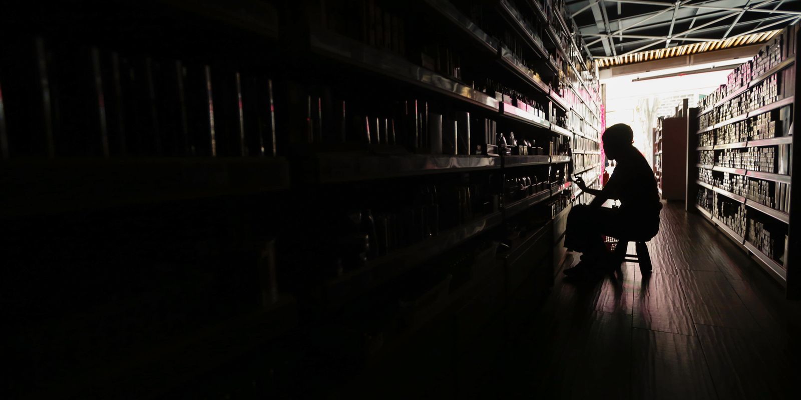 Saiba como pedir ressarcimento por prejuízos com a falta de energia